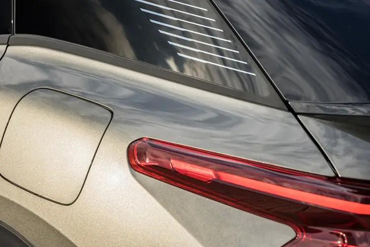 3978586 1.2 PureTech 130 Plus 5dr EAT8