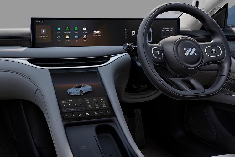 3976640 553kW Performance 100kWh 5dr Auto