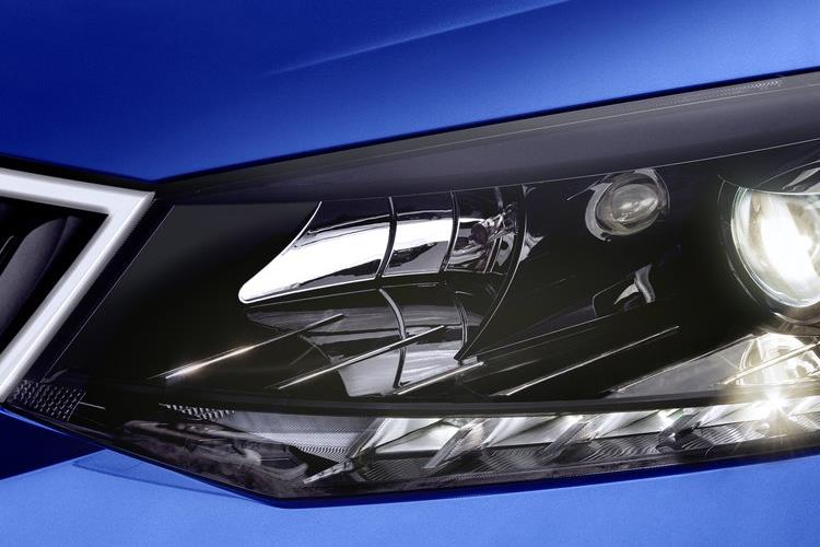 3875099 1.0 MPI 80 Design Edition 5dr