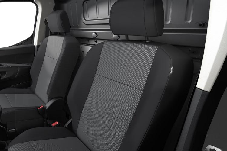 3979196 1.2 PureTech 110ps Plus [5 seat]