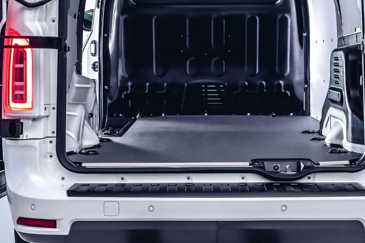 3979429 110kW 34.6kWh Ultima Van Auto